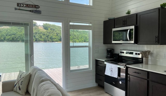 On-Water 10 #38 - Lake Cumberland Marina