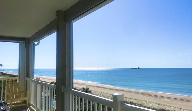 Once Upon a Tide: FULL RENO for 2026! Oceanfront, Pool, Linens