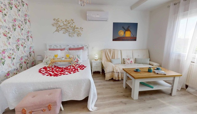 ONCEMOLIN APARTMENTS