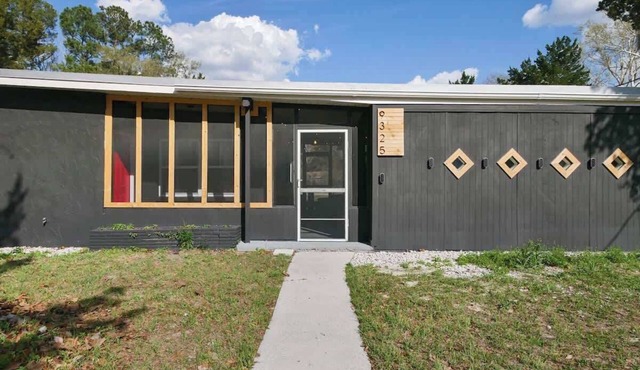 One Acre Peaceful Property | King Bed, Game Room |