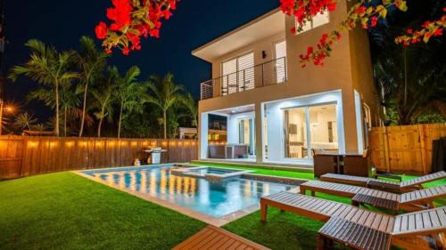 One and only New Villa Heated Pool Jacuzzi