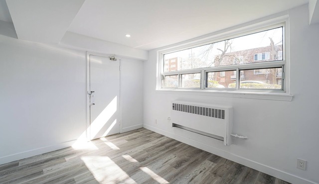 One and Two Bedroom Apartments Near HEC & Université de Montréal Campus
