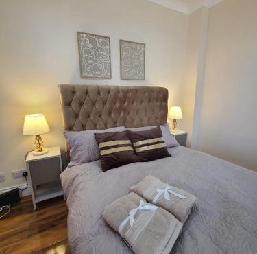 One Bed and Bath in Rochford