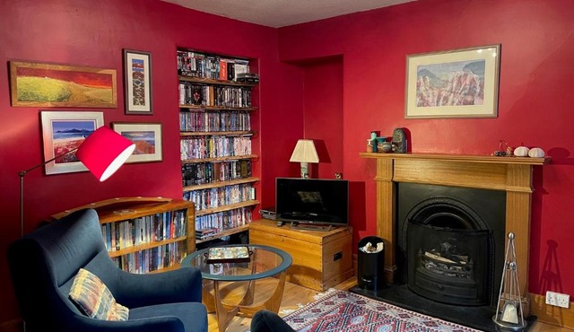 One bed cosy Highland cottage near Beauly