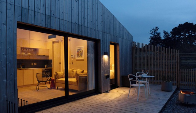 One-bed, luxury eco-home with stunning views