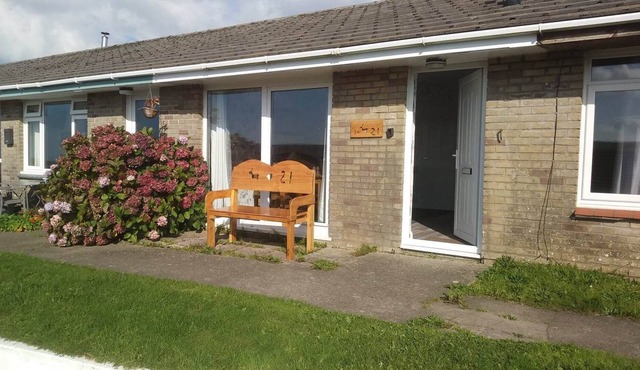 one bed room with sofa bed, wifi , sea views