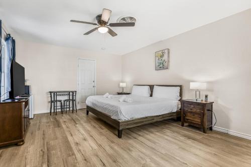 one bedroom 1 bath private entrance