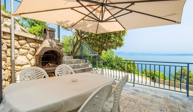 One bedroom apartment with terrace and sea view Mošćenička Draga, Opatija (A-7766-a)