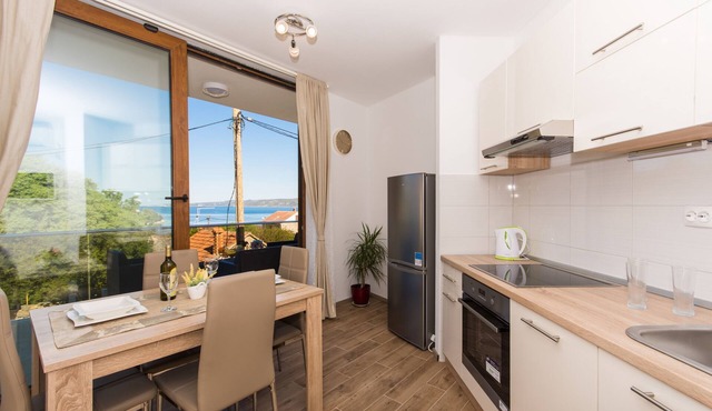 One bedroom apartment with terrace and sea view Drvenik Veliki, Drvenik (A-16377-d)
