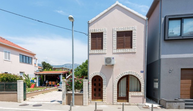 One bedroom apartment with air-conditioning Kaštel Stari, Kaštela (A-15894-a)