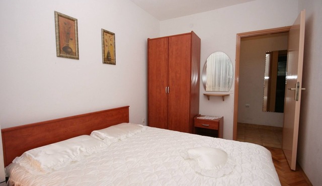 One bedroom apartment with terrace Rastići, Čiovo (A-2794-a)
