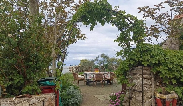 One bedroom apartment with terrace and sea view Bonić, Lošinj (A-23056-e)