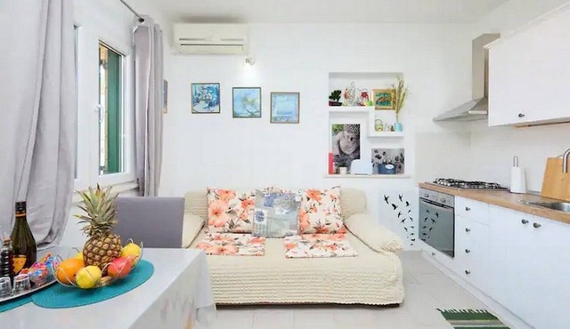 One bedroom apartment with terrace and sea view Prožurska Luka, Mljet (A-22337-a)