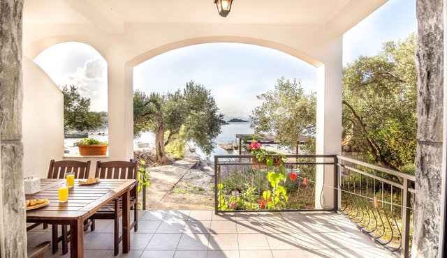 One bedroom apartment near beach Žuronja, Pelješac (A-10134-c)