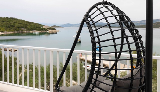 One bedroom apartment near beach Žuronja, Pelješac (A-10137-a)