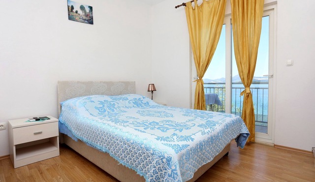 One bedroom apartment near beach Žuronja, Pelješac (A-10137-b)
