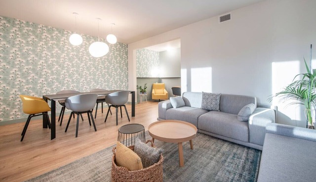 One bedroom apartment Compte Urgell - You Stylish