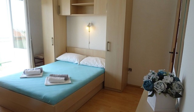 One bedroom apartment with balcony and sea view Živogošće - Blato, Makarska (A-23922-a)