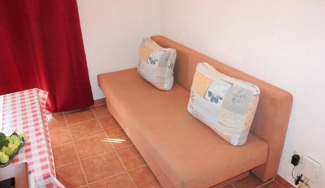 One bedroom apartment with balcony and sea view Živogošće - Blato (Makarska) (A-25312-c)