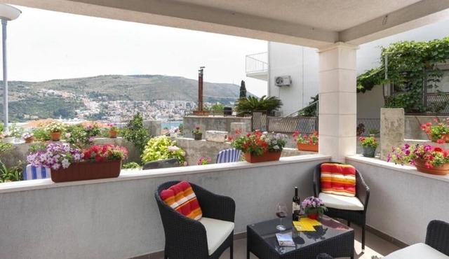 One bedroom apartment with terrace Dubrovnik (A-21248-a)