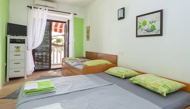 One bedroom apartment with balcony and sea view Jadranovo, Crikvenica (A-16739-a)