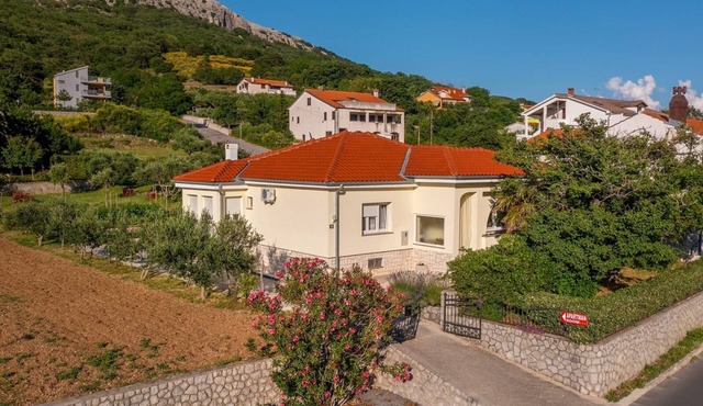 One bedroom apartment with terrace Jurandvor, Krk (A-23362-a)