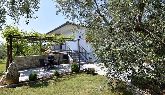 One bedroom apartment with balcony Bašanija, Umag (A-20522-a)