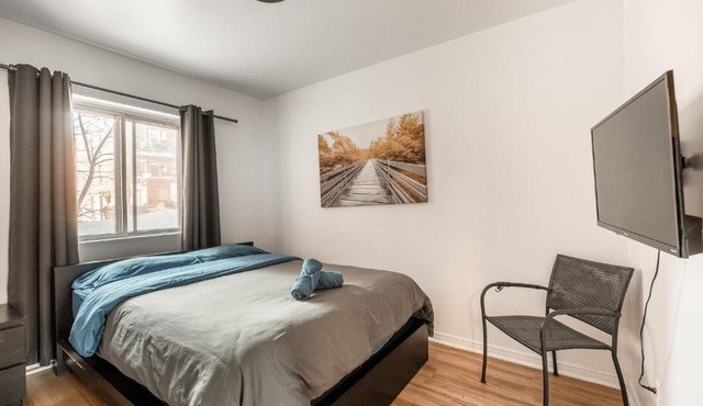 One bedroom apartment 10 min from downtown