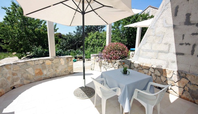 One bedroom apartment near beach Pomena, Mljet (A-10426-b)