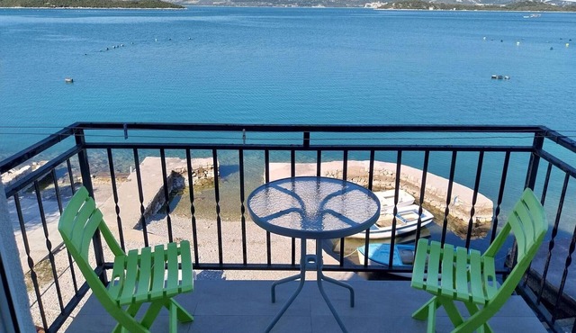One bedroom apartment near beach Cove Pještata, Pelješac (A-24021-b)