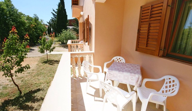 One bedroom apartment with terrace Rovanjska, Paklenica (A-6209-b)