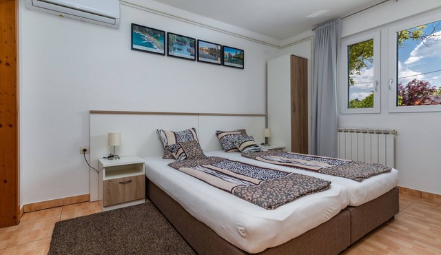 One bedroom apartment with terrace Karlovac (A-20989-a)