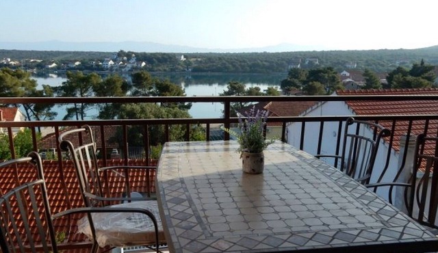 One bedroom apartment with terrace and sea view Lovište, Pelješac (A-18656-c)