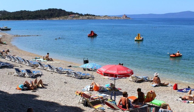 One bedroom apartment with balcony Makarska (A-19525-b)