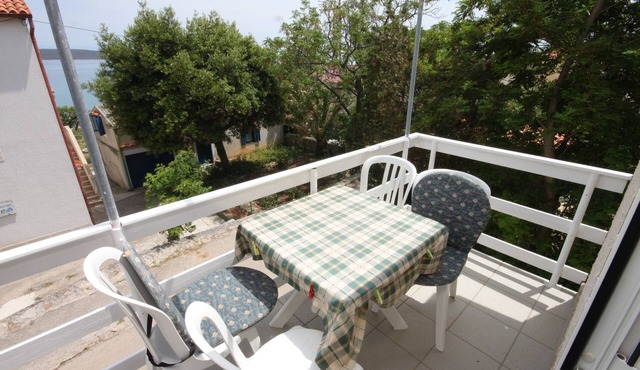One bedroom apartment with terrace and sea view Nerezine, Lošinj (A-3479-a)