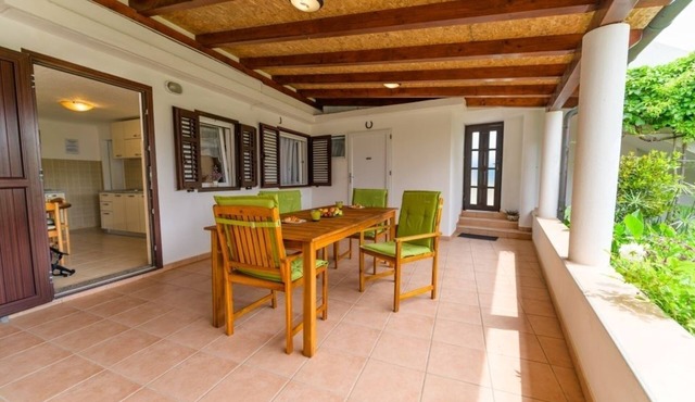 One bedroom apartment near beach Nerezine (Lošinj) (A-7963-b)