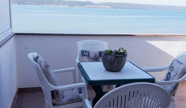 One bedroom apartment near beach Neviđane, Pašman (A-18427-a)