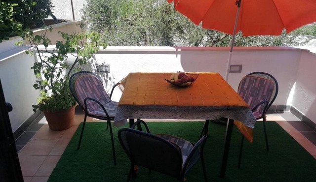 One bedroom apartment with terrace Dajla, Novigrad (A-6935-a)