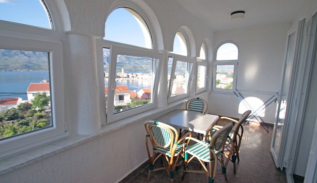One bedroom apartment with terrace and sea view Vinjerac, Zadar (A-5811-a)