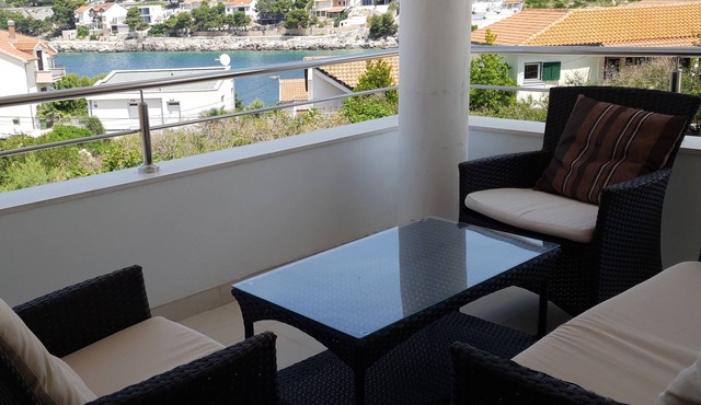 One bedroom apartment with terrace and sea view Bilo, Primošten (A-14601-a)