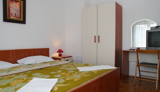 One bedroom apartment with balcony and sea view Privlaka, Zadar (A-19393-b)