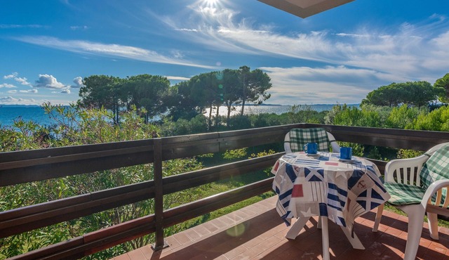 One bedroom apartment near beach Privlaka, Zadar (A-24008-a)