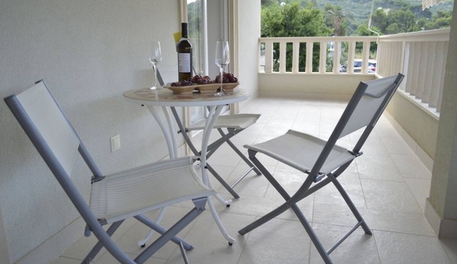 One bedroom apartment with terrace Promajna, Makarska (A-17160-a)