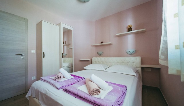 One bedroom apartment with balcony Promajna, Makarska (A-6849-c)