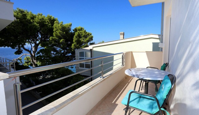 One bedroom apartment near beach Promajna, Makarska (A-2605-b)