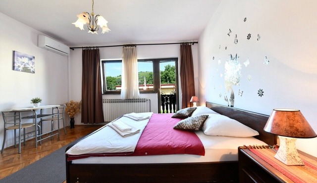 One bedroom apartment with balcony Rakovica, Plitvice (A-20647-a)