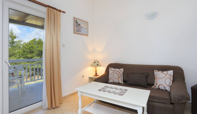 One bedroom apartment with terrace and sea view Rogoznica (A-4162-g)