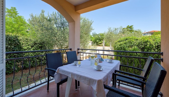 One bedroom apartment with terrace Bašanija (Umag) (A-3402-b)