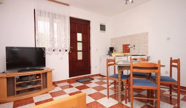 One bedroom apartment with terrace Starigrad, Paklenica (A-6618-a)