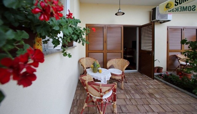 One bedroom apartment with terrace Sukošan, Zadar (A-16641-c)